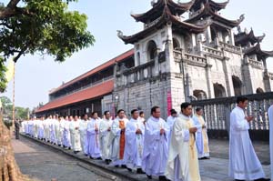 Phat Diem diocese: Six new priests ordained